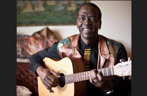 ENTRETIENT OMAR SOW AUTEUR COMPOSITEUR GUITARISTE