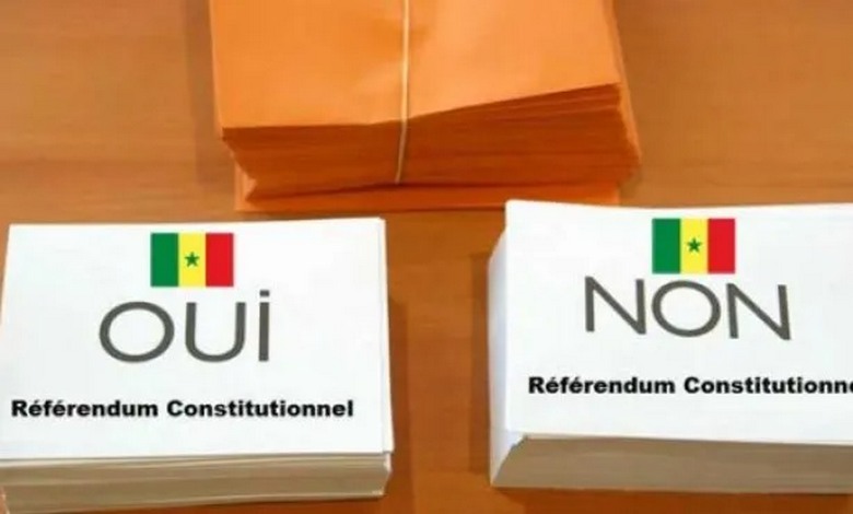 Politique : le camp présidentiel se fissure sur le référendum